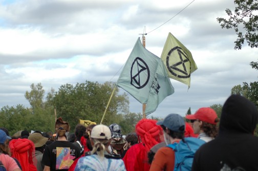 cortège en direction de l' autoroute samedi 10 octobre 2026